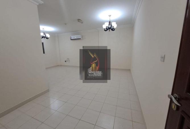 990655 - Property Image 2