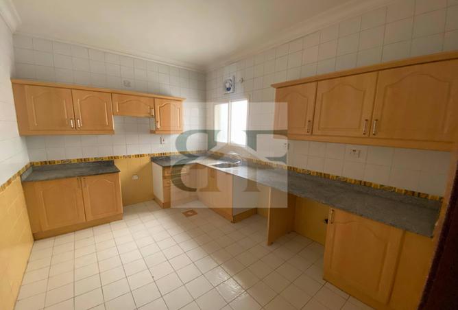 987604 - Property Main Image