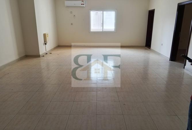 934206 - Property Image 2