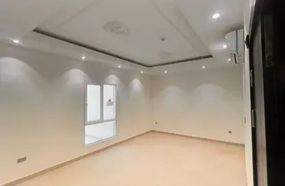 Apartment - 2 Bedrooms - 2 Bathrooms for rent in Al Nasr Street - Al Nasr - Doha