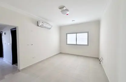 شقة - 2 غرف نوم - 2 حمامات للايجار في شارع المطار القديم - طريق المطار القديم - الدوحة