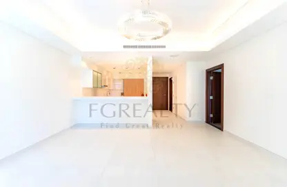 Apartment - 1 Bedroom - 2 Bathrooms for rent in Crystal Residence - The Pearl Island - Doha