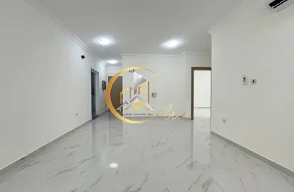 Apartment - 2 Bedrooms - 2 Bathrooms for rent in Bin Omran 35 - Fereej Bin Omran - Doha