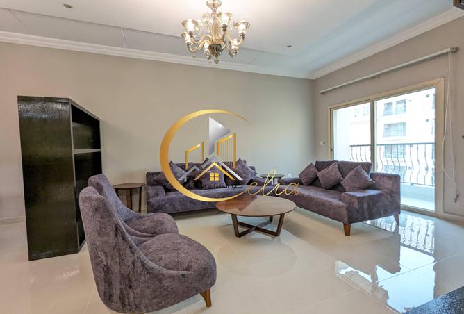 928370 - Property Image 2