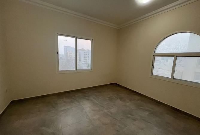 999433 - Property Image 2