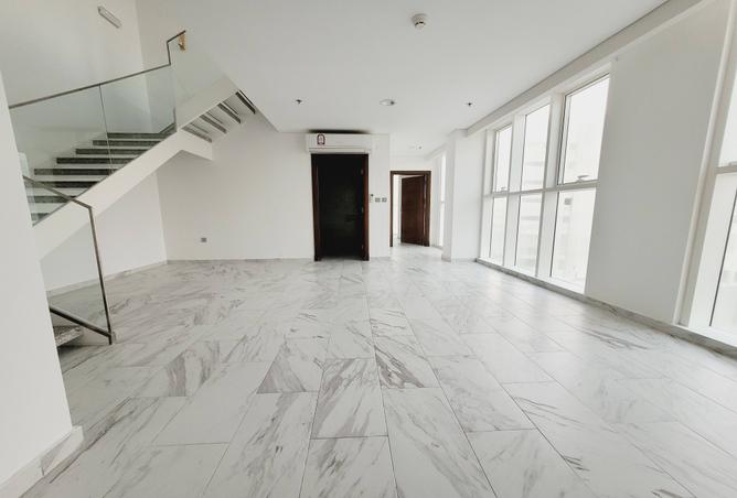 954866 - Property Main Image