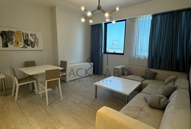 956810 - Property Image 2