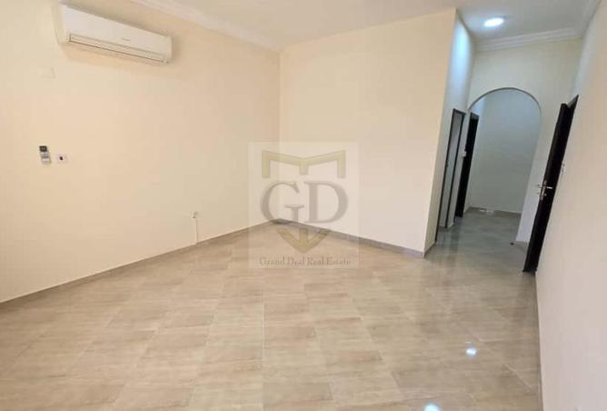 943566 - Property Image 2
