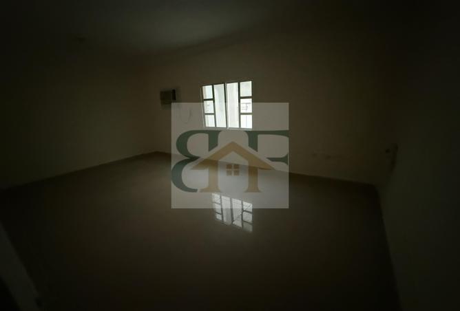 909113 - Property Image 3