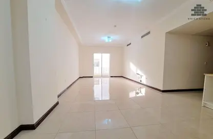 شقة - 3 غرف نوم - 3 حمامات للايجار في شارع النصر - النصر - الدوحة