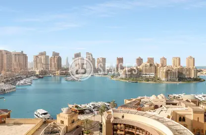 Apartment - 2 Bedrooms - 3 Bathrooms for rent in Tower 31 - Porto Arabia - The Pearl Island - Doha