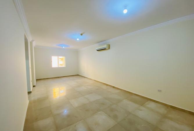 938417 - Property Image 2
