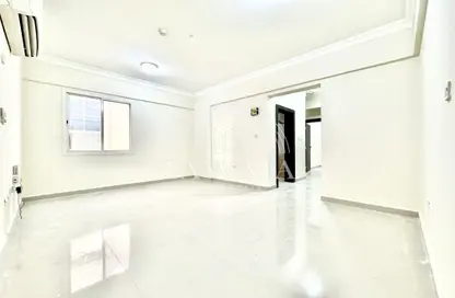 Apartment - 2 Bedrooms - 2 Bathrooms for rent in Abu Talha Street - Fereej Bin Omran - Doha