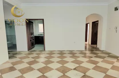 Apartment - 3 Bedrooms - 2 Bathrooms for rent in Muntazah 7 - Al Muntazah - Doha