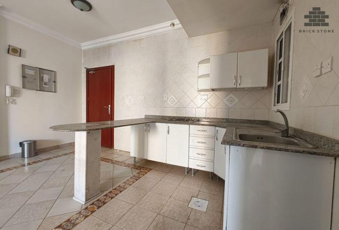 988277 - Property Image 3