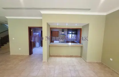 Compound - 3 Bedrooms - 5 Bathrooms for rent in Al Ain Compound 3 - Al Ain Compound - Ain Khaled - Doha