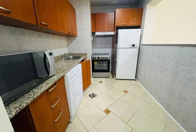 960907 - Property Image 3