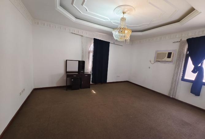 985943 - Property Main Image