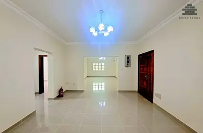 Apartment - 3 Bedrooms - 2 Bathrooms for rent in Al Sadd Road - Al Sadd - Doha