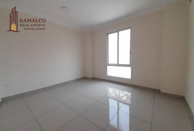 954742 - Property Image 3