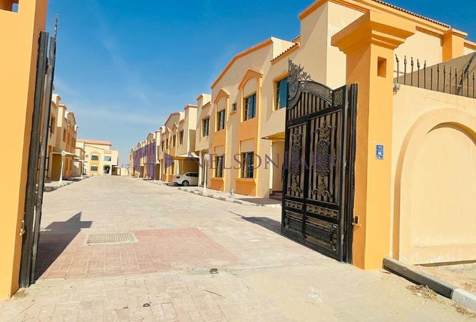 956174 - Property Image 2