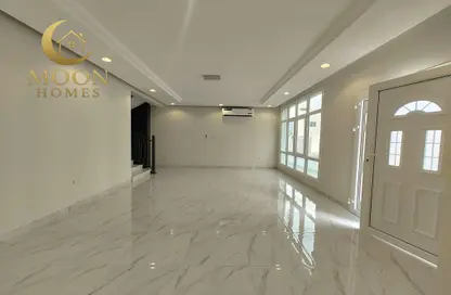 Villa - 4 Bedrooms - 4 Bathrooms for rent in Bab Al Rayyan - Muraikh - AlMuraikh - Doha