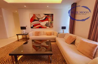 Apartment - 2 Bedrooms - 4 Bathrooms for rent in Floresta Gardens - Floresta Gardens - The Pearl Island - Doha