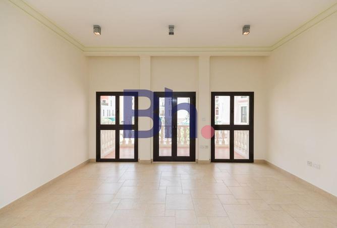 898808 - Property Image 2