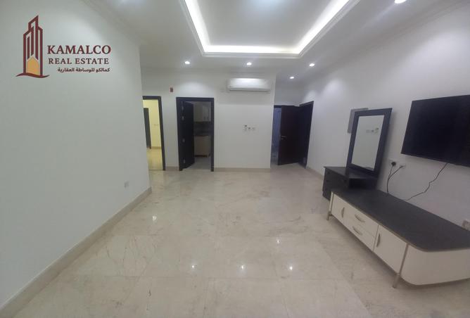 932192 - Property Image 2