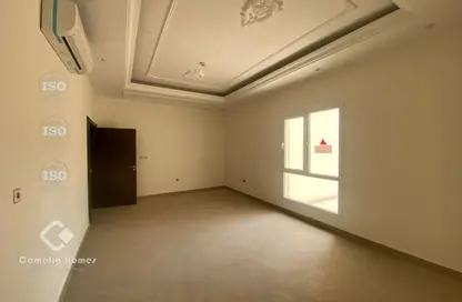 Apartment - 2 Bedrooms - 2 Bathrooms for rent in Al Nasr Street - Al Nasr - Doha