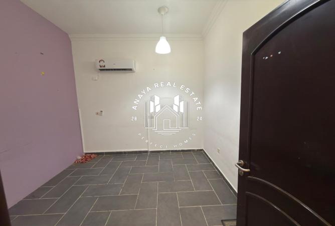 998204 - Property Image 2