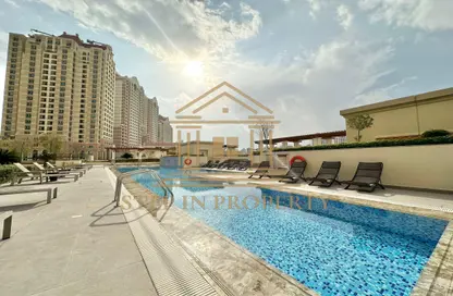 شقة - 2 غرف نوم - 3 حمامات للايجار في فيفا بحرية شرق - فيفا بحرية - جزيرة اللؤلؤة - الدوحة