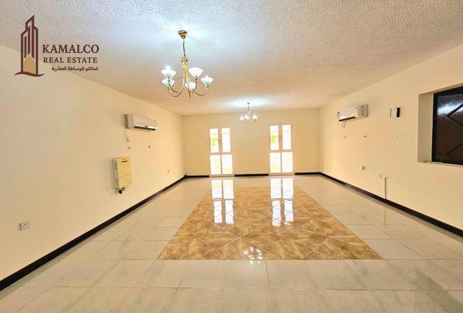 953693 - Property Image 2
