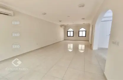 فيلا - 4 غرف نوم - 5 حمامات للايجار في اللقطة - اللقطة - الدوحة