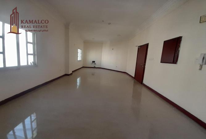 929205 - Property Image 2