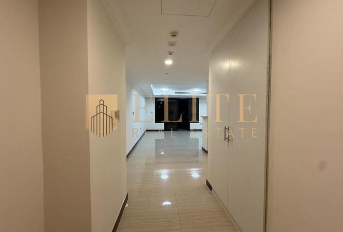 967585 - Property Image 2