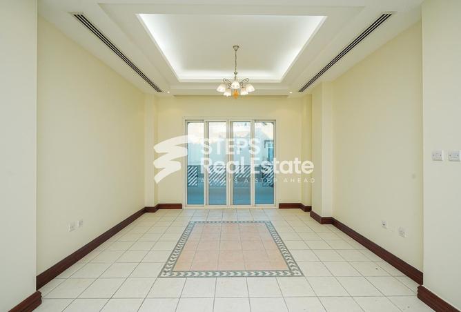 967230 - Property Image 3