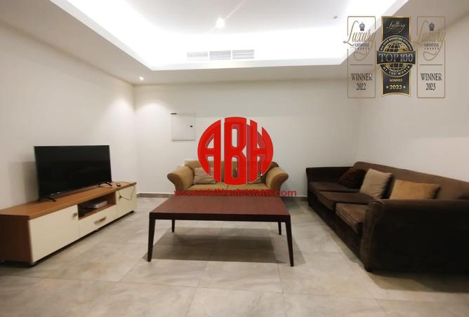 Apartment - 2 Bedrooms - 1 Bathroom for rent in Al Darwish Building - Al Sadd - Al Sadd - Doha