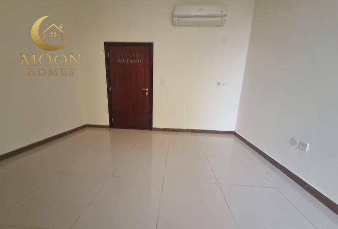 981143 - Property Image 3