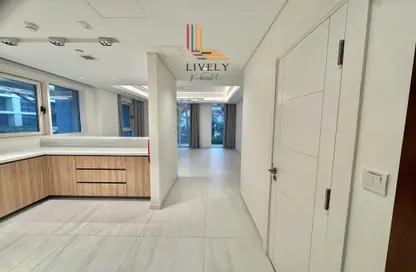 Apartment - 1 Bedroom - 2 Bathrooms for rent in Gewan Island - The Pearl Island - Doha
