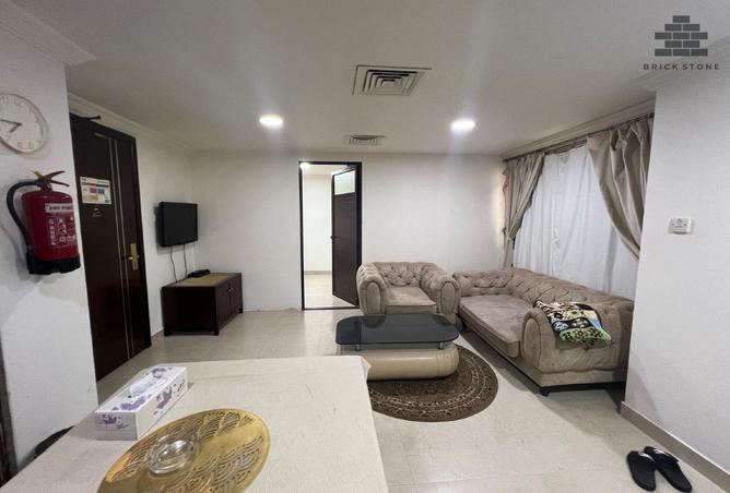 909922 - Property Image 2