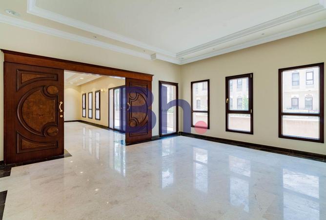 986229 - Property Image 2