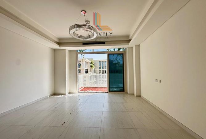 960916 - Property Image 3