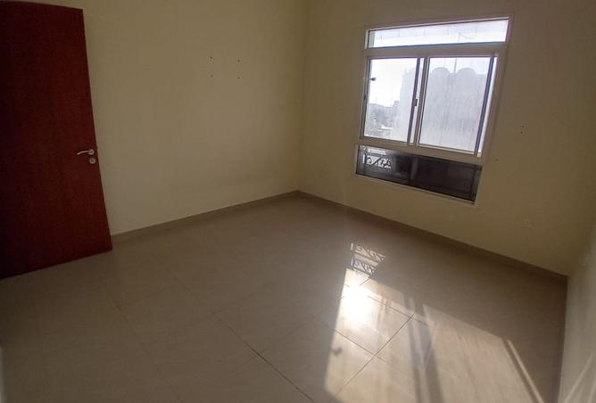 979877 - Property Image 3