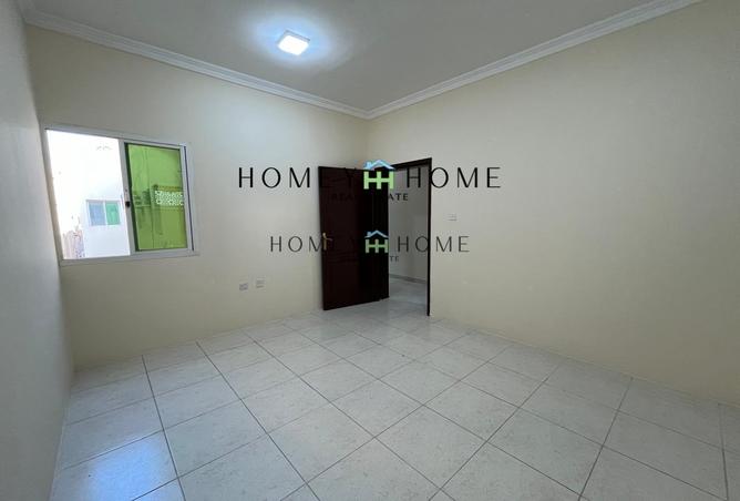928438 - Property Image 3