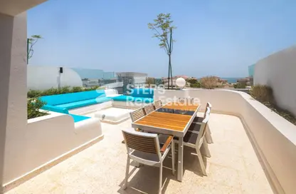 Villa - 5 Bedrooms - 6 Bathrooms for sale in Giardino Village - The Pearl Island - Doha