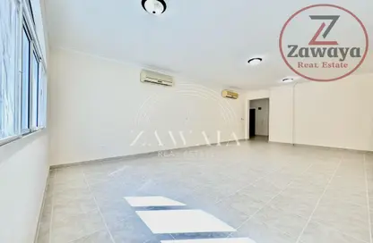 Apartment - 3 Bedrooms - 3 Bathrooms for rent in Anas Street - Fereej Bin Mahmoud North - Fereej Bin Mahmoud - Doha
