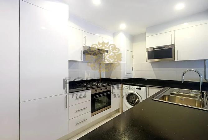 932218 - Property Image 2