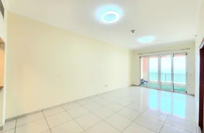 Apartment - 2 Bedrooms - 3 Bathrooms for rent in Tower 29 - Viva Bahriyah - The Pearl Island - Doha
