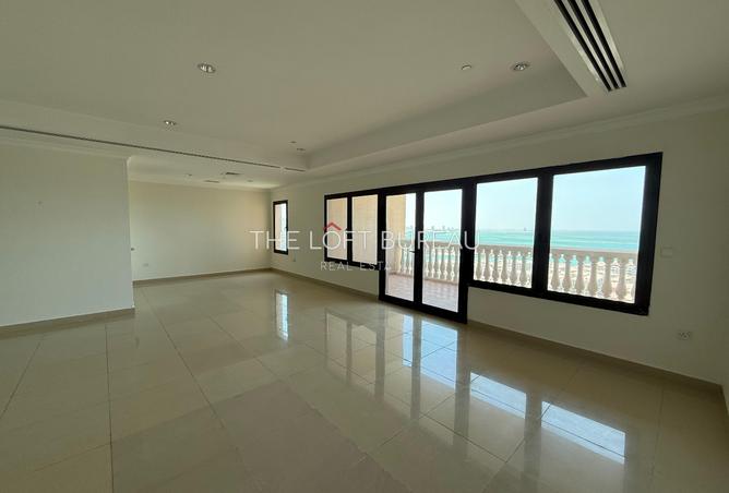 887704 - Property Image 2